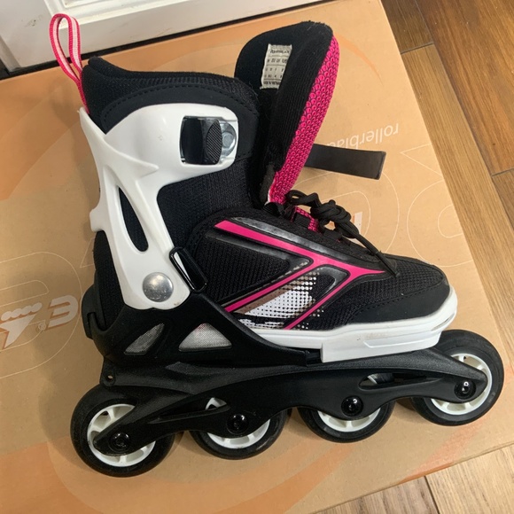 Rollerblade Spitfire XT G Black and Pink Adjustable Rollerblades - Picture 4 of 11